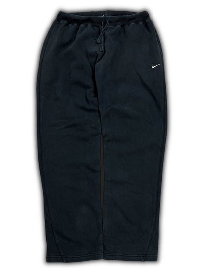 Nike 90’s vintage open leg Black / White baggy jogger