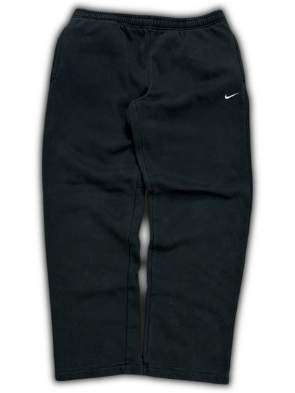 Nike 00’s vintage open leg Black / White baggy jogger